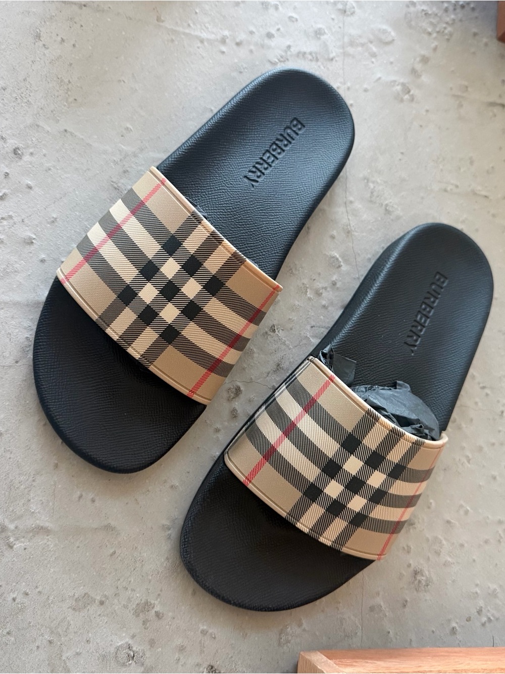 Burberry Check Slides Sandals Archive Beige Size 40 / US 10 Fits US 9 Italy